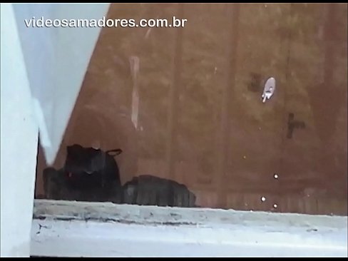 ❤️ Zilamê hov li hevala xwe ya bi xortek din re temaşe dike, vîdyoyek qeşeng tomar dike bêyî ku hevjînê aciz bike ☑ Sex li ku.prendiporno.ru ☑